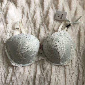Victoria’s Secret I Do push-up bra